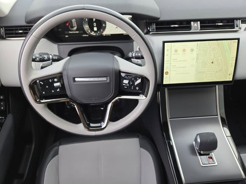 Used 2025 Land Rover Range Rover Velar Dynamic SE image 15