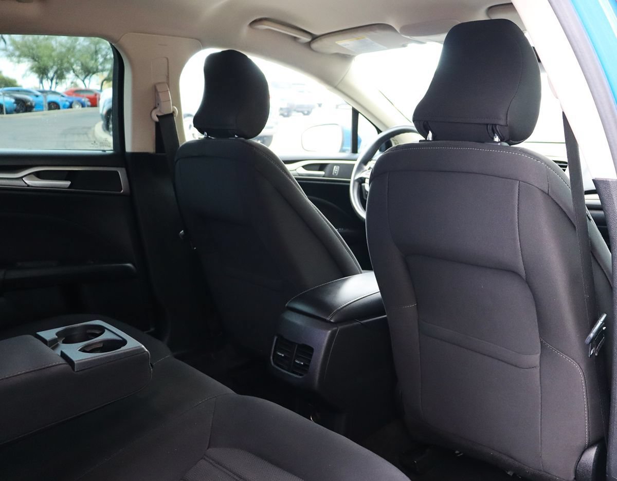 Used 2019 Ford Fusion SE FWD image 28