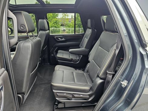 Used 2021 Chevrolet Tahoe Premier AWD/4WD image 17