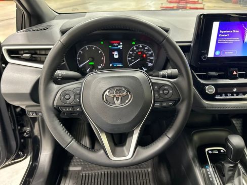 Used 2025 Toyota Corolla SE FWD image 16