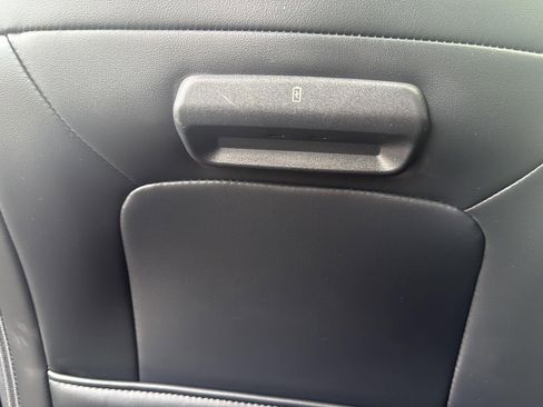 Used 2025 Ford Expedition Max Platinum image 19