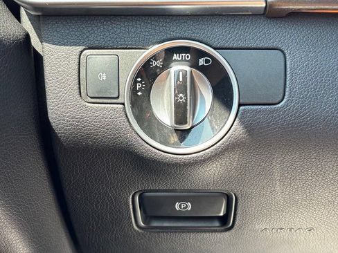 Used 2017 Mercedes-Benz GLS 550 4MATIC image 12