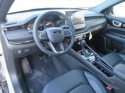 New 2026 Jeep Compass Latitude AWD/4WD image 14
