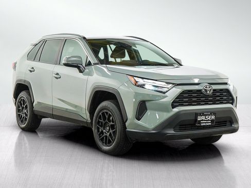 Used 2022 Toyota RAV4 XLE AWD/4WD image 7