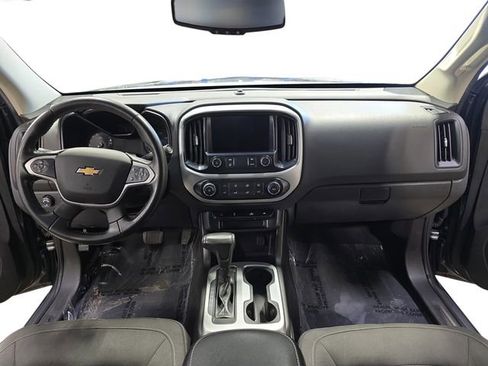 Used 2019 Chevrolet Colorado LT AWD/4WD image 11