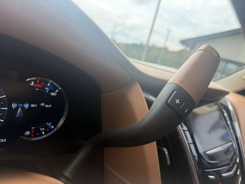Used 2016 Cadillac Escalade Platinum AWD/4WD image 23