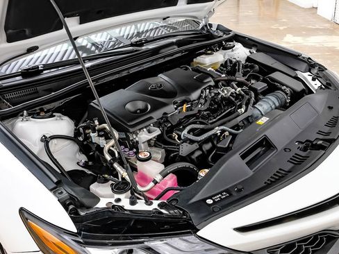 Used 2022 Toyota Camry XSE image 49