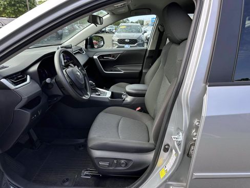Used 2024 Toyota RAV4 XLE AWD/4WD image 11