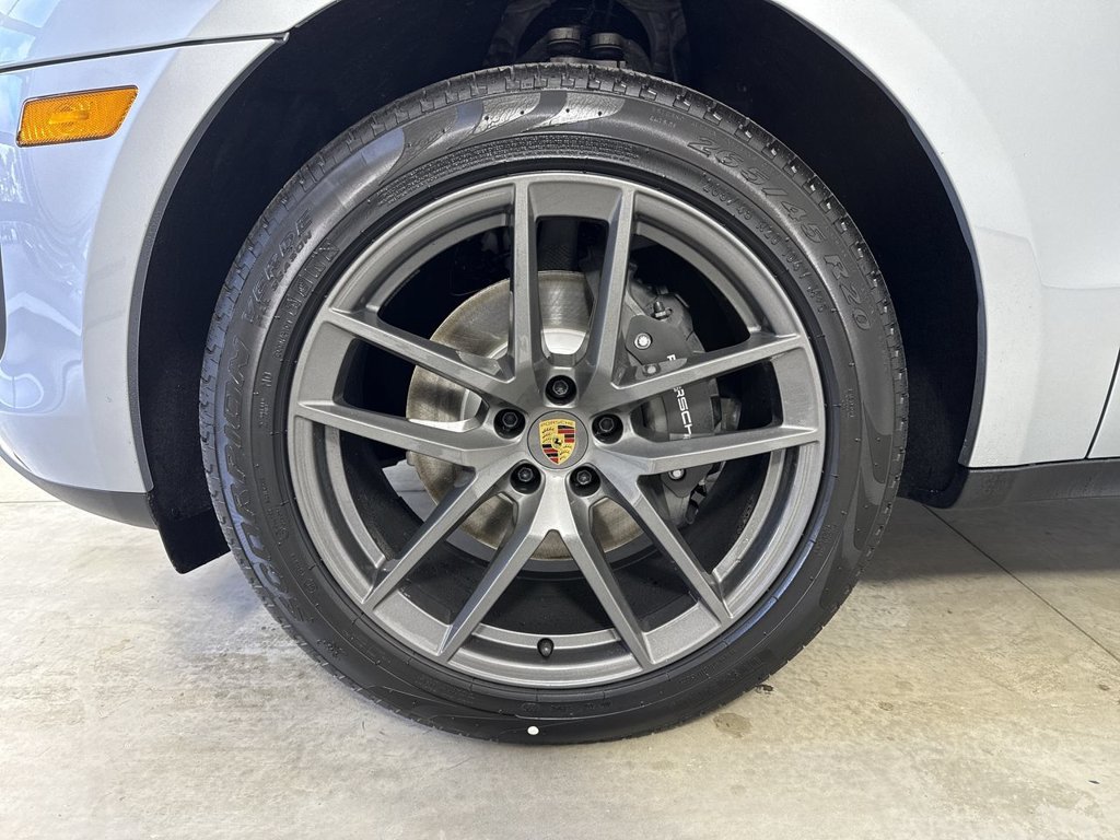 Certified 2026 Porsche Macan Turbo AWD/4WD image 13