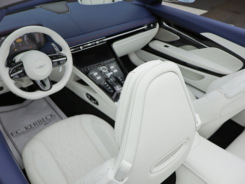 Used 2026 Aston Martin DB12 Convertible RWD image 45