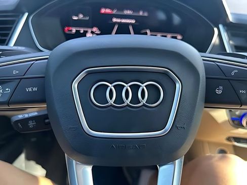 Used 2023 Audi Q5 2.0T Premium Plus w/ Premium Plus Package AWD/4WD image 31