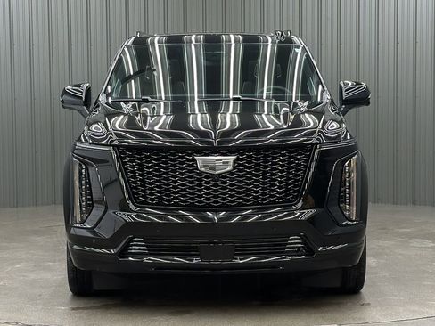 Used 2025 Cadillac Escalade Sport Platinum w/ LPO, ONYX Package image 8