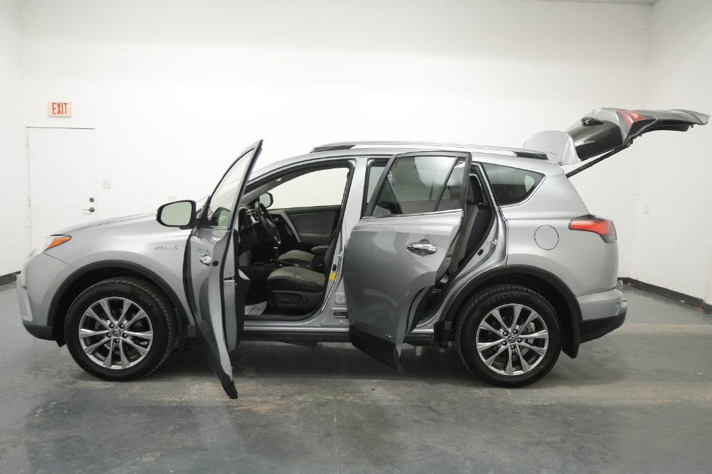 Used 2018 Toyota RAV4 Limited AWD/4WD image 26