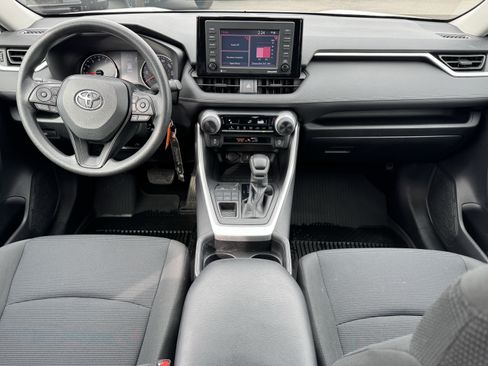 Used 2021 Toyota RAV4 LE image 22