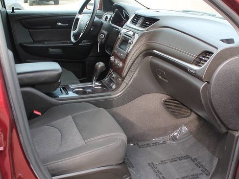 Used 2017 Chevrolet Traverse LT w/ Style and Technology Package FWD image 22