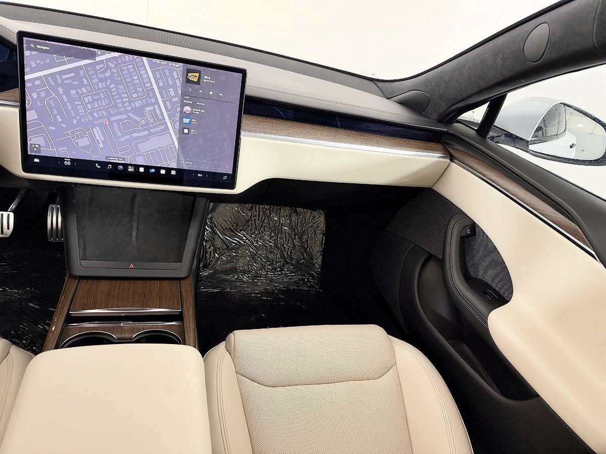Used 2022 Tesla Model S AWD/4WD image 55