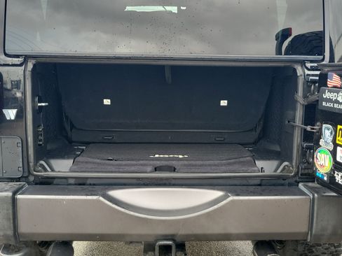 Used 2016 Jeep Wrangler Sport image 8