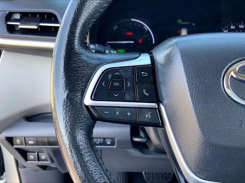 Used 2022 Toyota Sienna XLE FWD image 23