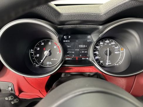 Used 2018 Alfa Romeo Stelvio Ti Sport AWD/4WD image 17