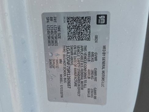 Used 2024 Chevrolet Express 3500 LS image 5