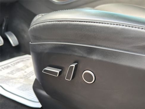 Used 2022 Tesla Model X AWD image 24