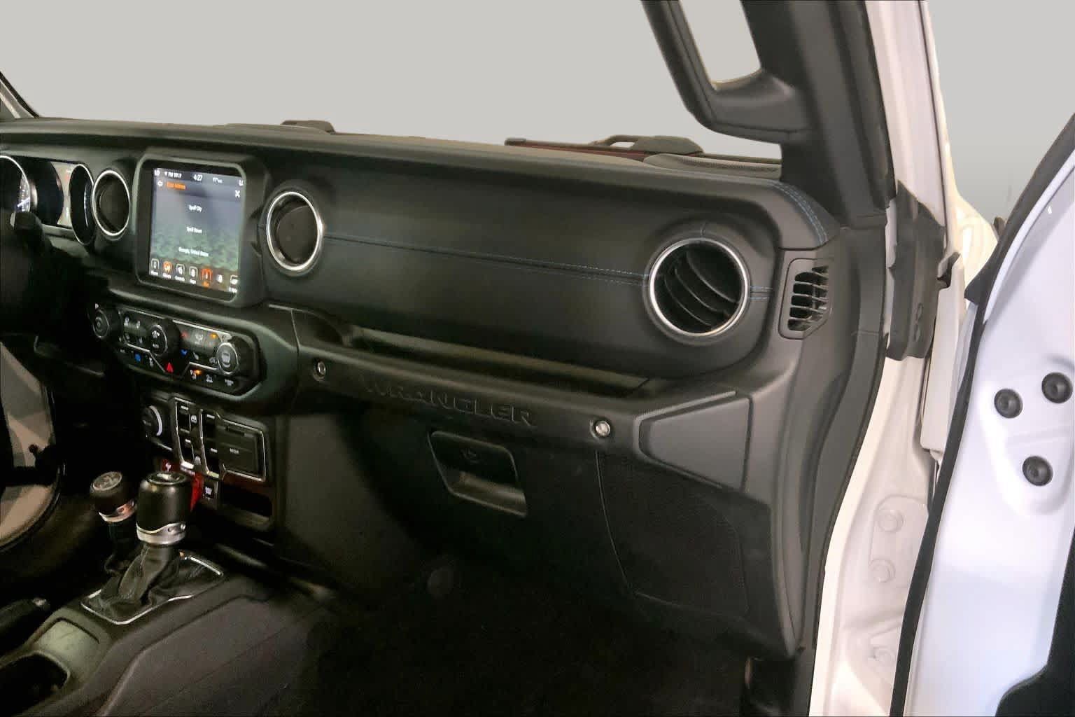 Used 2022 Jeep Wrangler Unlimited Rubicon 4xe w/ Cold Weather Group AWD/4WD image 18