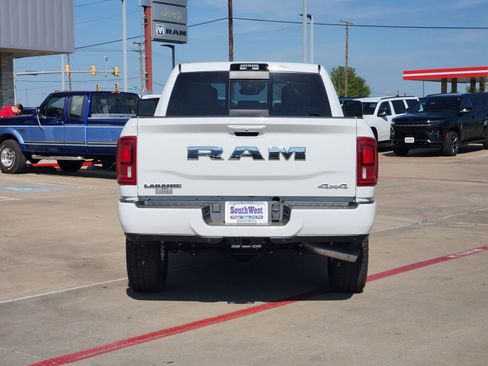 New 2026 RAM 2500 Laramie AWD/4WD image 8