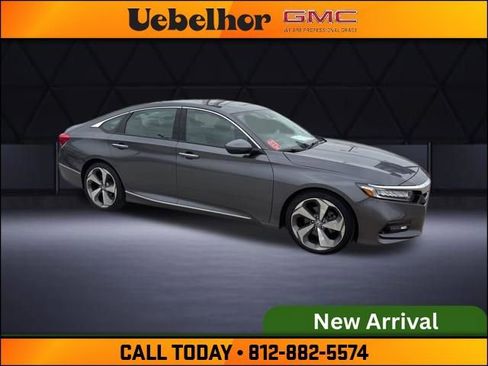 Used 2018 Honda Accord Touring image 3
