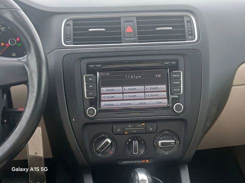 Used 2012 Volkswagen Jetta SE image 28