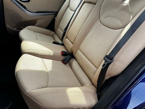 Used 2013 Hyundai Elantra GLS w/ Preferred Pkg image 5