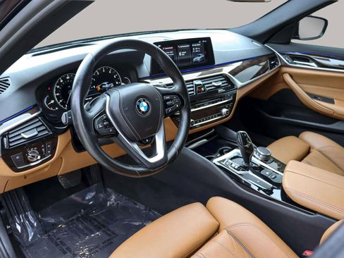 Used 2018 BMW 530i xDrive image 17