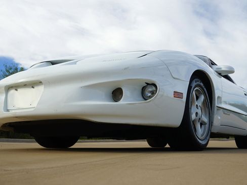 Used 1998 Pontiac Firebird Formula w/ Opt Pkg image 4