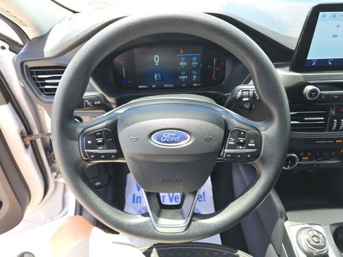 Used 2025 Ford Escape Active AWD/4WD image 21