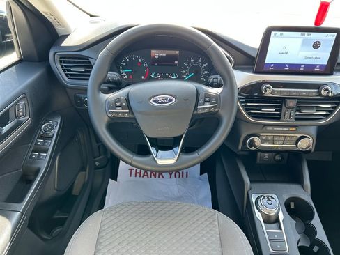 Used 2022 Ford Escape SE w/ SE Sport Appearance Package image 15