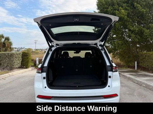 New 2026 Jeep Grand Cherokee Limited Reserve image 37