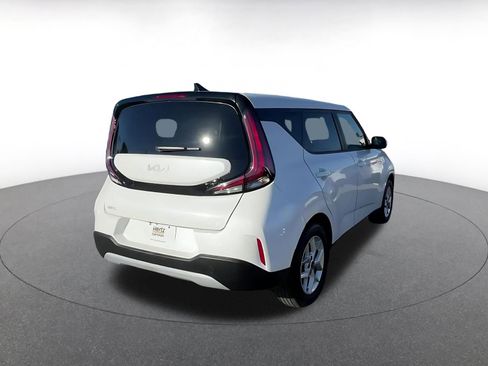 Used 2025 Kia Soul LX w/ LX Technology Package image 14