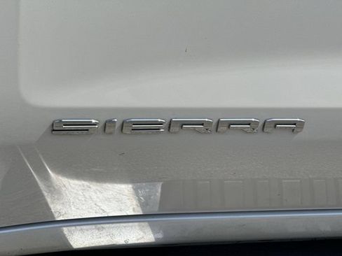 Used 2024 GMC Sierra 1500 SLT AWD/4WD image 31