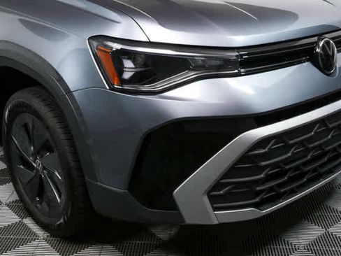 Certified 2025 Volkswagen Taos S image 36