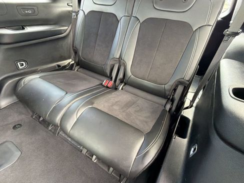 Used 2023 Jeep Grand Cherokee L Laredo RWD image 32