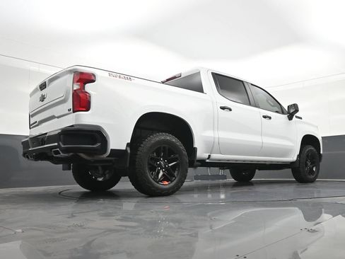 Used 2024 Chevrolet Silverado 1500 LT Trail Boss AWD/4WD image 27