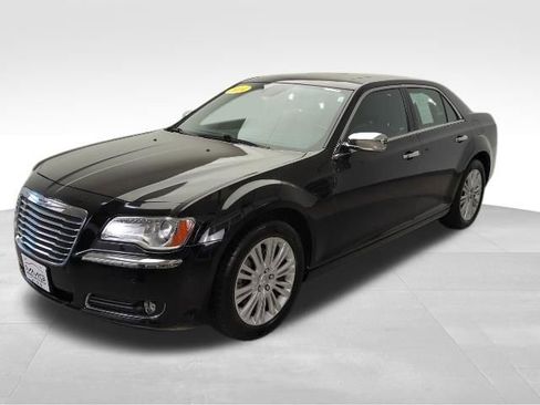 Used 2014 Chrysler 300 C w/ Light Group AWD/4WD image 1