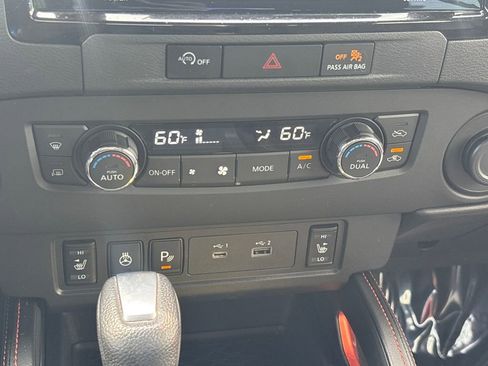 Used 2023 Nissan Frontier PRO-4X w/ Pro-4X Premium Package image 12