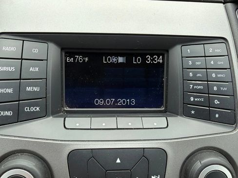 Used 2013 Ford Taurus SEL FWD image 17