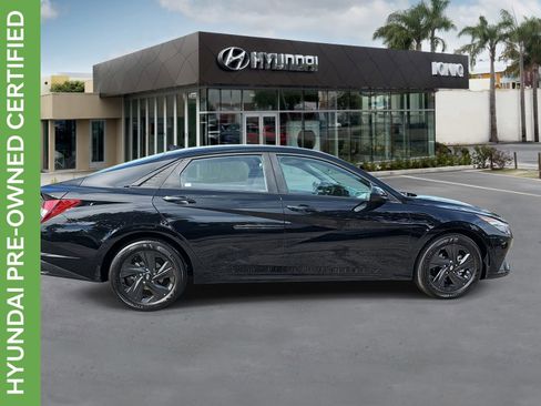 Certified 2023 Hyundai Elantra SEL image 2