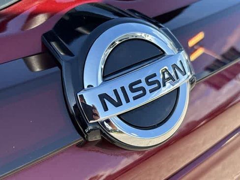 Used 2021 Nissan Kicks SR w/ SR Premium Package FWD image 11