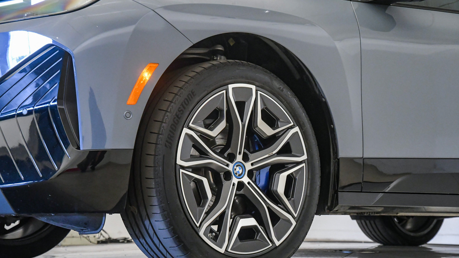 Certified 2024 BMW iX xDrive50 w/ Sport Package AWD/4WD image 10