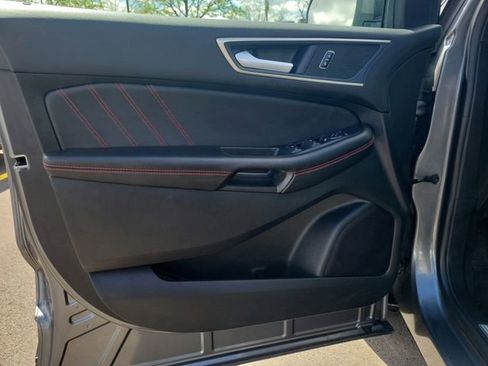 Certified 2024 Ford Edge ST-Line AWD/4WD image 11