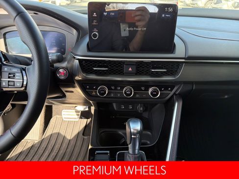 Used 2025 Acura ADX A-Spec image 17