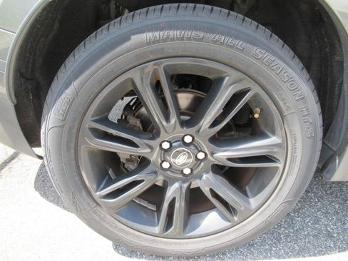 Used 2019 Land Rover Range Rover Velar S AWD/4WD image 5