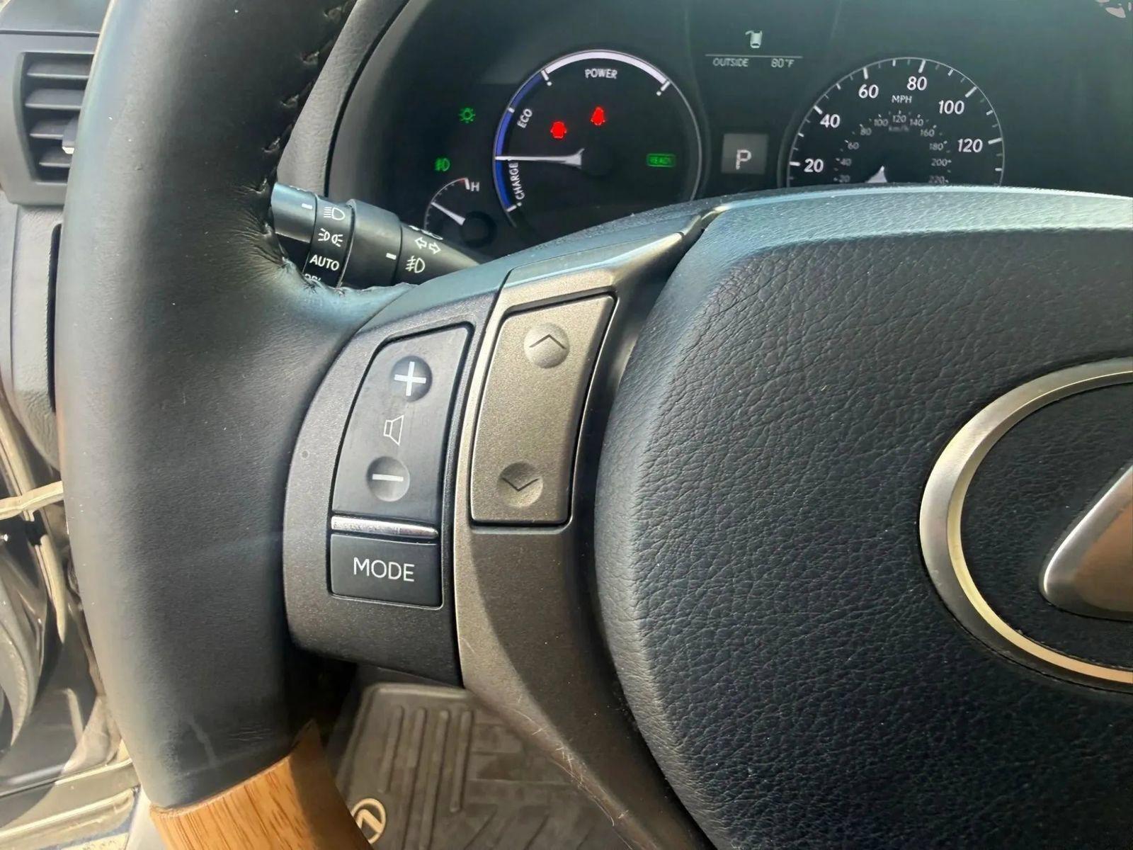 Used 2015 Lexus RX 450h AWD image 22